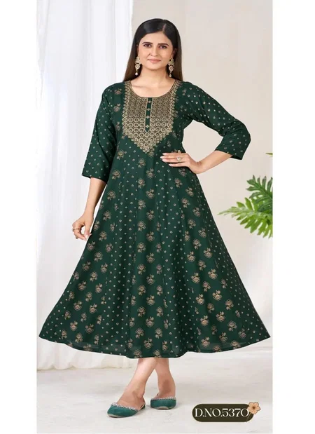 Meloni By Blue Hills Plus Size Rayon 14 Kg Foil Print Anarkali Kurti
